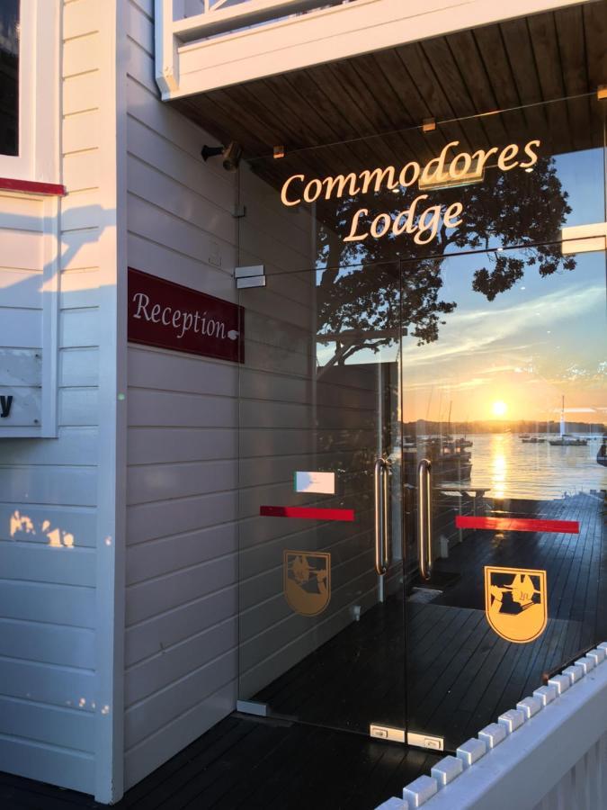 Commodores Lodge Russell Luaran gambar