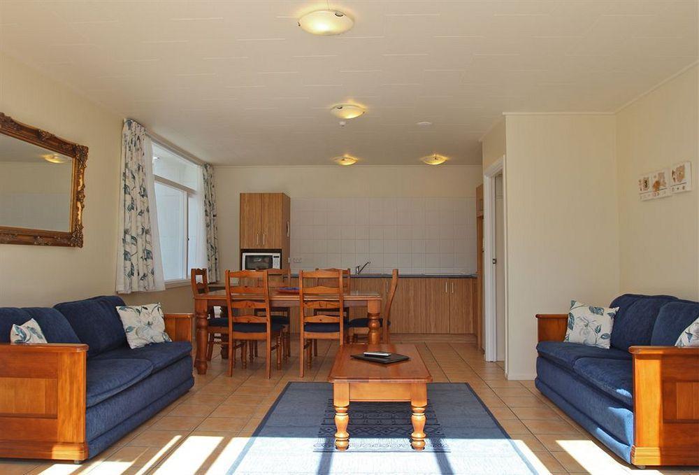 Commodores Lodge Russell Luaran gambar