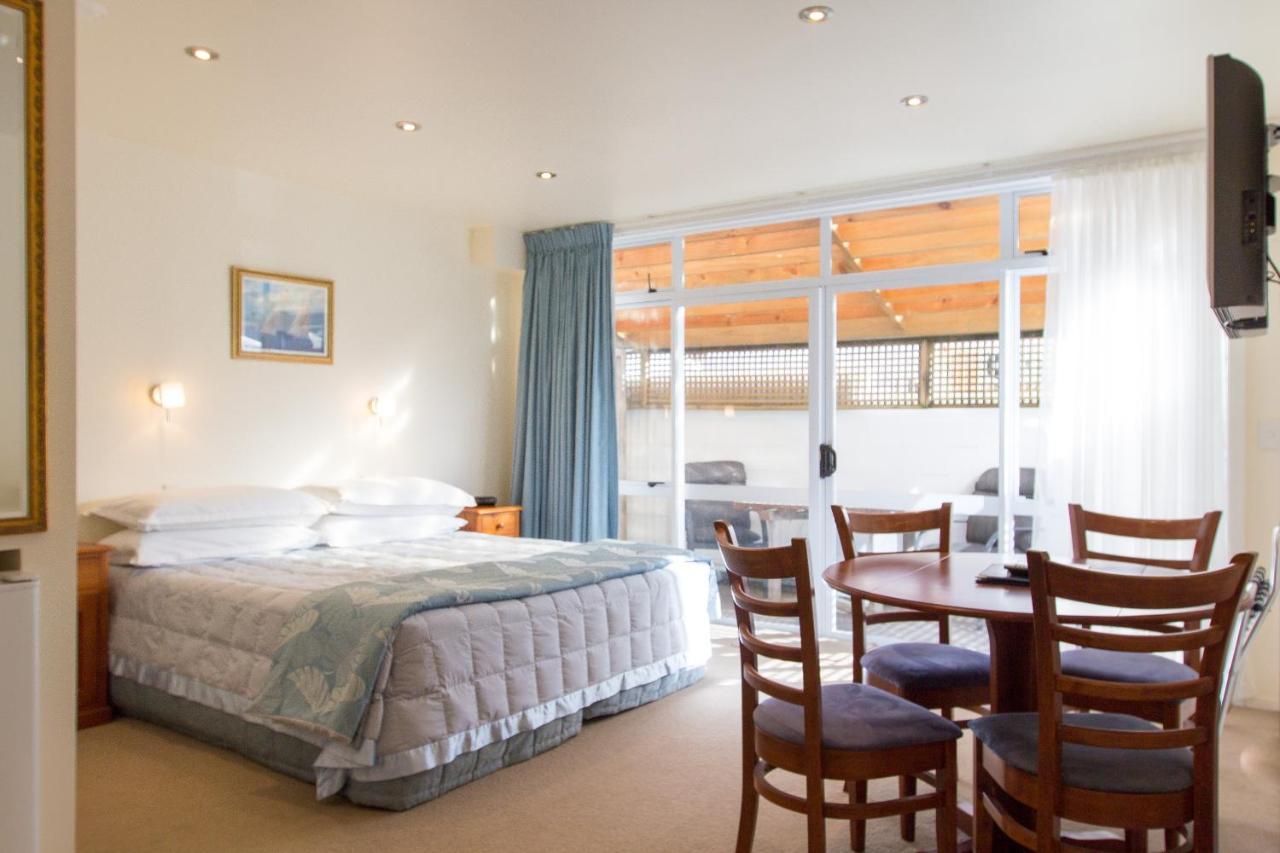 Commodores Lodge Russell Luaran gambar